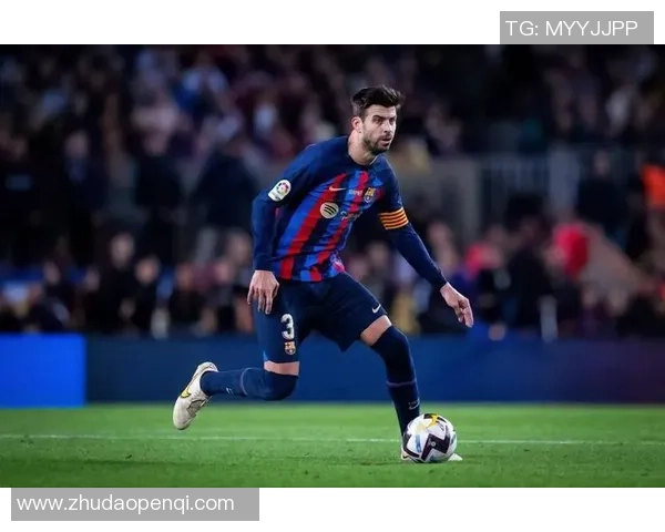 足球明星脸部剪影艺术展览揭幕见证传奇球员的独特魅力与风采